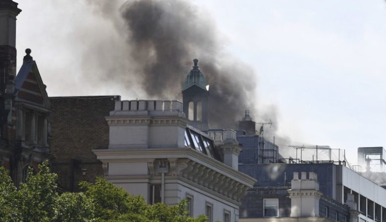 Πυρκαγιά σε πεντάστερο ξενοδοχείο του Λονδίνου