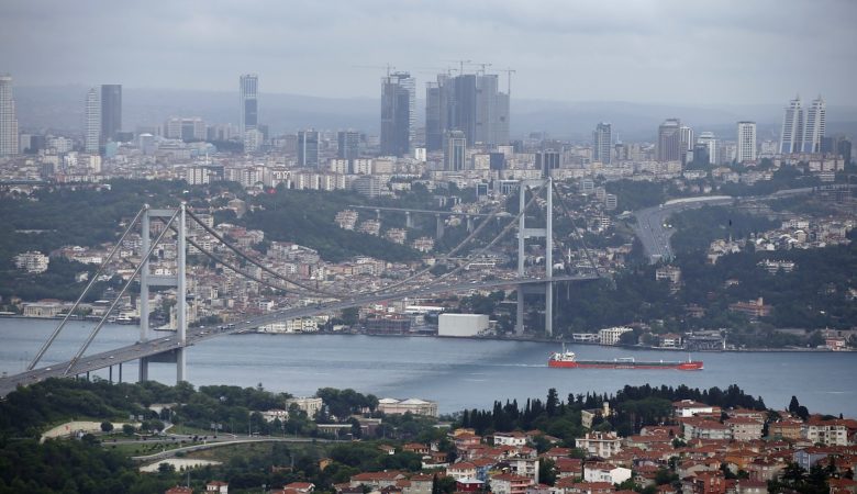 Σύγκρουση Ερντογάν – Ιμάμογλου για την κατασκευή διώρυγας στην Κωνσταντινούπολη