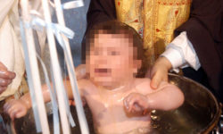Στη Δικαιοσύνη γονείς που τους απαγορεύουν να βαπτίσουν τα παιδιά τους