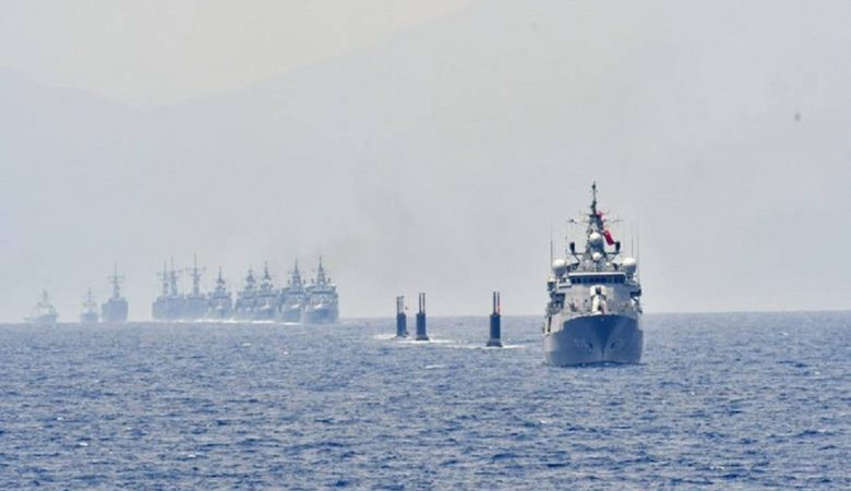 Η Τουρκία στήνει πολεμικά πλοία στο Αιγαίο με το φόβο προβοκάτσιας