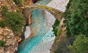 Εναλλακτικές βουτιές στις παραλίες της Κοιλάδας του Αχελώου