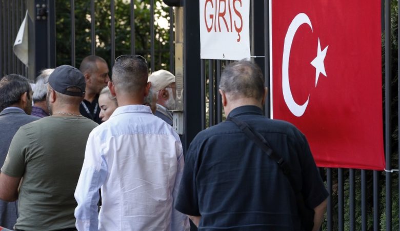 Υπέρ του Ερντογάν οι πλειοψηφία των Τούρκων στη Γερμανία