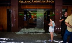 Καταδρομική επίθεση με βαριοπούλες στην Ελληνοαμερικανική Ένωση