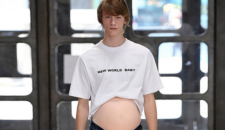 Άντρες μοντέλα… εγκυμονούν στην πασαρέλα