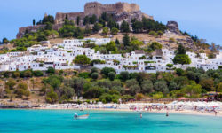 H Eλλάδα κατέκτησε τη πρώτη θέση στα News UK Travel Awards