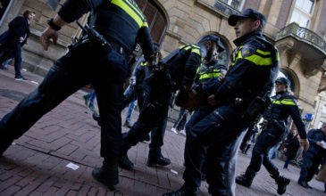 Επίθεση με μαχαίρι στο Άμστερνταμ