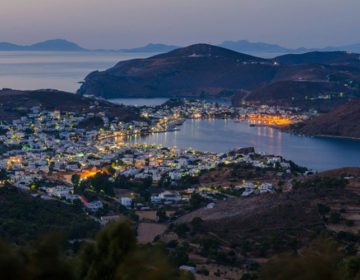 Σκάλα, το γραφικό τουριστικό κέντρο της Πάτμου