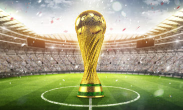 Το Παγκόσμιο Κύπελλο από χρυσό 18 καρατίων που κοστίζει 50.000 δολάρια
