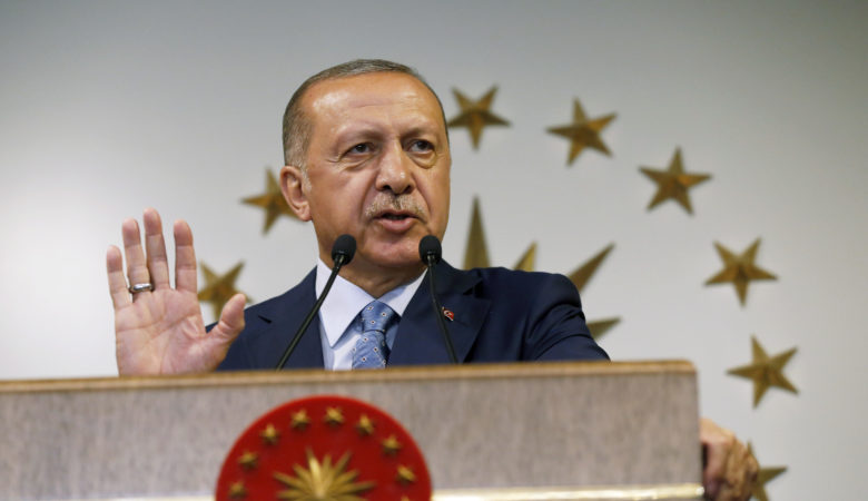 «Γιατί ο Ερντογάν κερδίζει ακόμα τις εκλογές μετά από 16 χρόνια;»