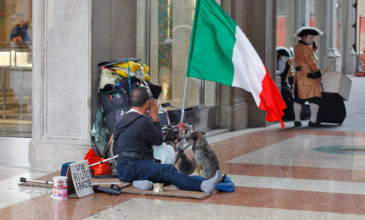 Το 25% των Ιταλών κινδυνεύουν να βρεθούν κάτω από το όριο της φτώχειας