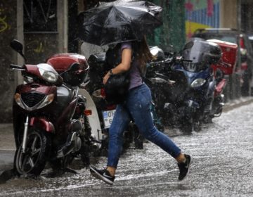 Επιδείνωση του καιρού με ισχυρές βροχές, καταιγίδες, τοπικές χαλαζοπτώσεις και μπουρίνια