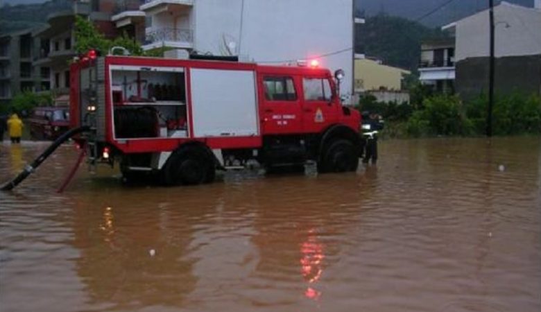 Κινδύνεψαν να πνιγούν από τις πλημμύρες που έφερε η «Νεφέλη»
