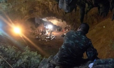 Κανένα σημείο ζωής από τα 12 παιδιά που έχουν παγιδευτεί στο σπήλαιο