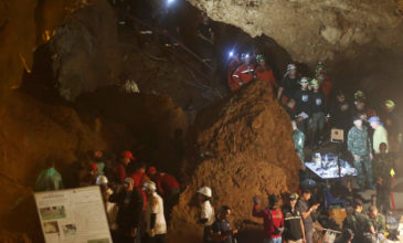 Βρήκαν τα παιδιά που είχαν χαθεί στις σπηλιές της Ταϊλάνδης