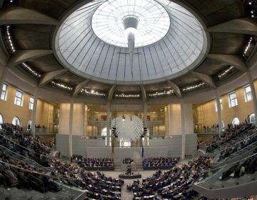 Γερμανία: Σήμερα η συνεδρίαση της Bundestag για την ψήφο εμπιστοσύνης στον καγκελάριο