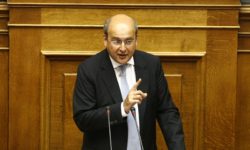 Χατζηδάκης: «Ο νόμος για τα Πανεπιστήμια δεν έχει εφαρμοστεί στην ολότητά του και αυτό αφήνει γκρίζες περιοχές»