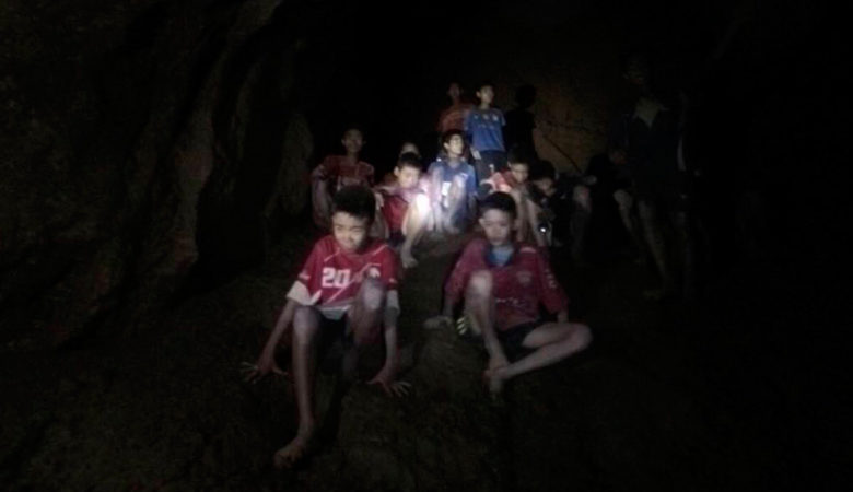 Μόνο για μια ώρα σκόπευαν να μείνουν στη σπηλιά τα 12 αγόρια στην Ταϊλάνδη