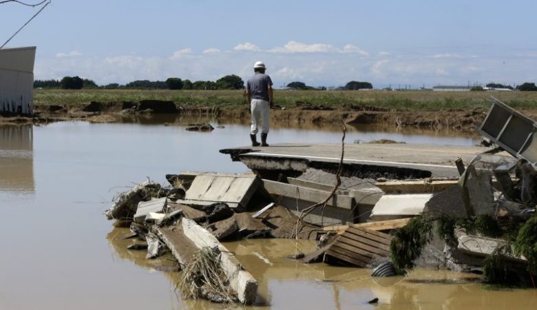 Πλημμύρες και κατολισθήσεις έπειτα από καταρρακτώδεις βροχές στην Ιαπωνία