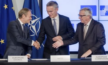 Ενοχλημένος Τουσκ με τον Τραμπ και η ΕΕ υπό ΝΑΤΟική «ομπρέλα»