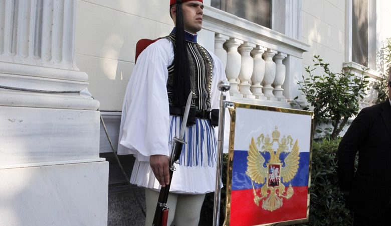 Εμπλοκή στις σχέσεις Αθήνας – Μόσχας με την απέλαση Ρώσων διπλωματών