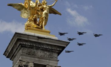 Επί ποδός στρατός και αστυνομία στο Παρίσι για 14η Ιουλίου και Μουντιάλ