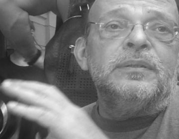 Έφυγε ο δημοσιογράφος Μάνος Αντώναρος