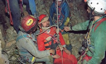 Η συγκλονιστική επιχείρηση διάσωσης το 2002 σε σπήλαιο της Κρήτης