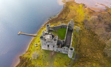 Παραμυθένιο σκηνικό στη λίμνη Loch Awe της Σκωτίας