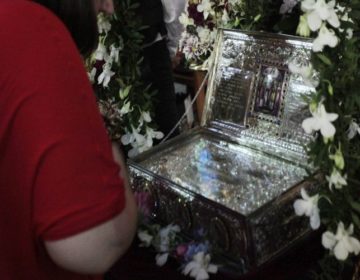 63χρονη πήγε για προσκύνημα και έκλεψε τα ιερά λείψανα