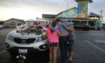 Εννέα μέλη της ίδιας οικογένειας μεταξύ των νεκρών από τη τραγωδία στο Μιζούρι