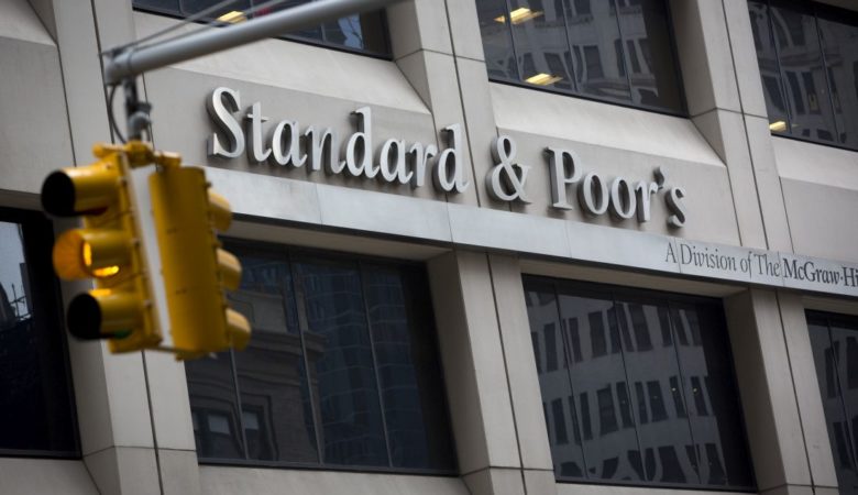 Standard & Poor’s: Αναβάθμισε την Ελλάδα στην επενδυτική βαθμίδα