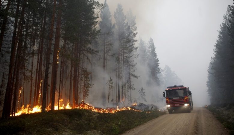 Καύσωνας και πυρκαγιές πλήττουν την Βόρεια Ευρώπη