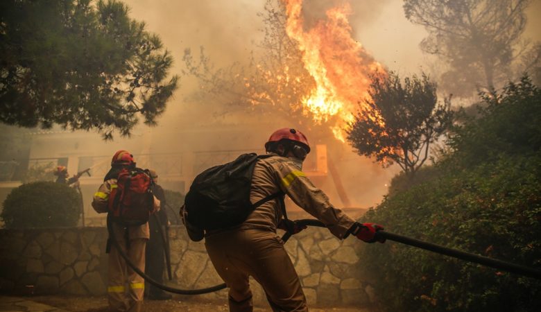 Πυρκαγιά στο Μάτι: Νέα δίωξη σε βάρος του πρώην αρχηγού της Πυροσβεστικής
