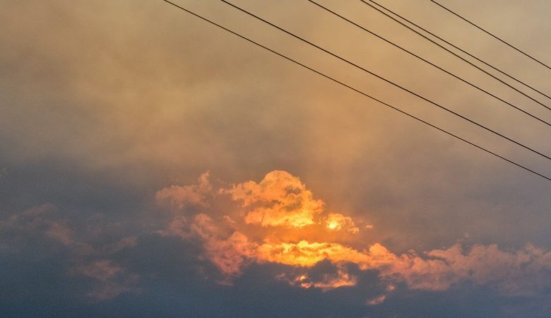 Δυο πύρινα μέτωπα μαίνονται στην Κορινθία