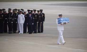 Η Β. Κορέα παρέδωσε στις ΗΠΑ λείψανα στρατιωτών από τον πόλεμο του ’50