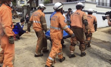 Ξεπέρασαν τους 300 οι νεκροί από πλημμύρες και καύσωνα στην Ιαπωνία