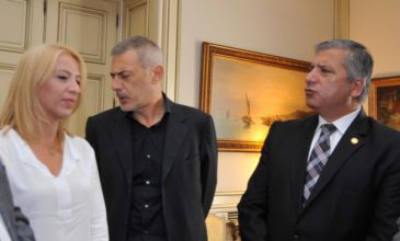 Την παραίτηση της Ρένας Δούρου ζητά ο Γιώργος Πατούλης