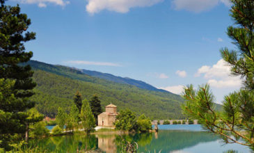 Η «κορινθιακή Ελβετία» ξεδιπλώνεται στη Λίμνη Δόξα στον Φενεό