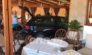 Αυτοκίνητο εισέβαλε σε εστιατόριο στον Άγιο Νικόλαο