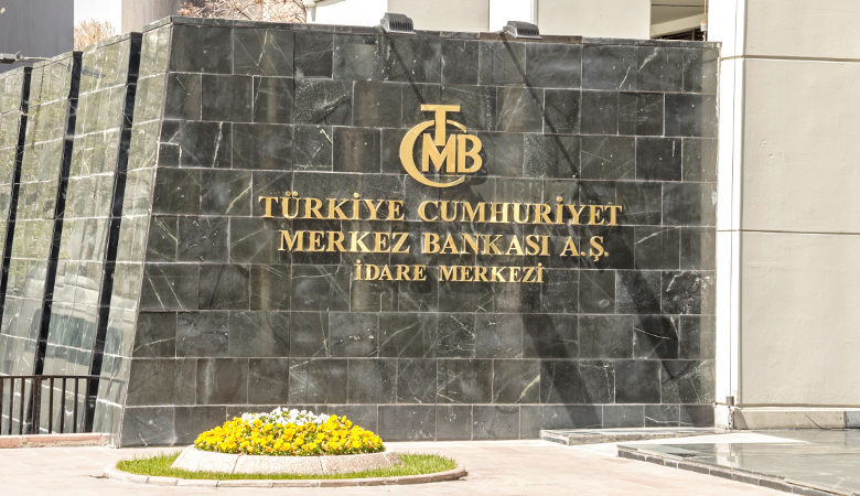 Ο Ερντογάν καθαίρεσε τον διοικητή της Κεντρικής Τράπεζας της Τουρκίας