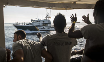 Πάνω από 450 μετανάστες διασώθηκαν στη θάλασσα από την ισπανική ακτοφυλακή