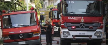 Θεσσαλονίκη: Ξέσπασε πυρκαγιά σε διαμέρισμα στην Άνω πόλη – Τρία άτομα στο νοσοκομείο