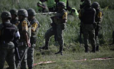 Μακάβριο θέαμα με δέκα πτώματα θαμμένα σε αυλή σπιτιού στο Μεξικό