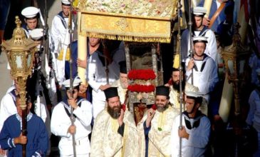 Πώς ο Άγιος Σπυρίδωνας χαλάει τα παπούτσια του – Οι φοβερές παραδόσεις για τον Άγιο της Κέρκυρας