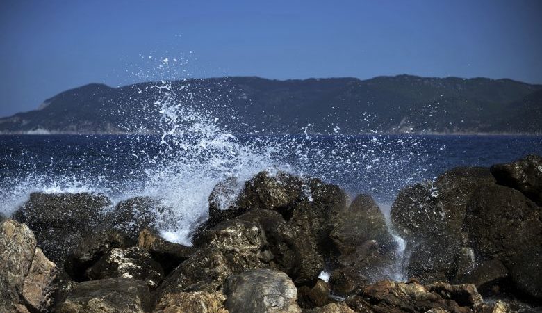 Θρήνος στο Ηράκλειο: «Έσβησε» ο 10χρονος που παρασύρθηκε από τα κύματα