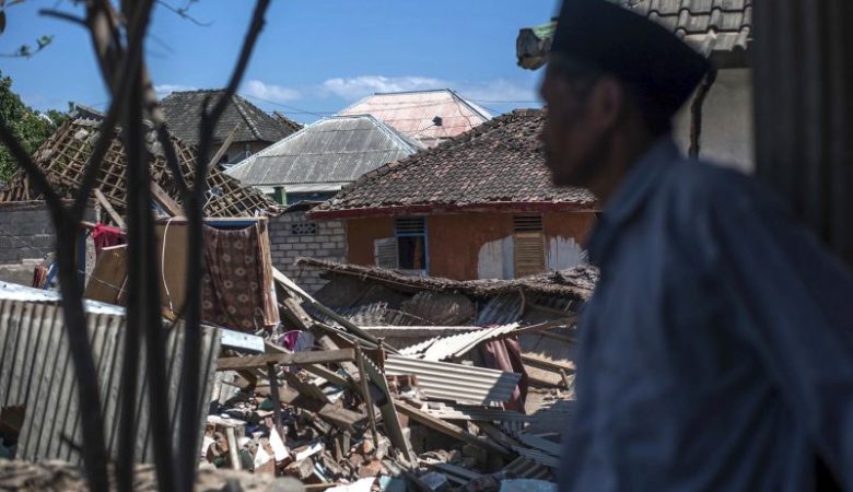 Ξεπέρασαν τους 400 οι νεκροί του σεισμού σε Ινδονησία και Μπαλί