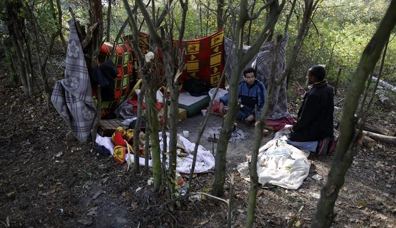 Πρόσφυγες σκοτώθηκαν ενώ κοιμούνταν μέσα στο δάσος