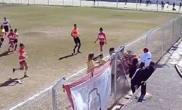 Απίστευτο ξύλο σε γυναικείο αγώνα ποδοσφαίρου στην Αργεντινή