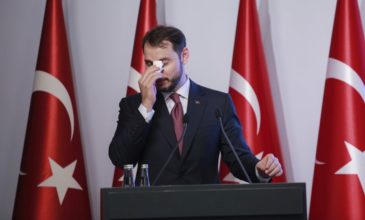 Νέα πτώση της τουρκικής λίρας μετά τις δηλώσεις Αλμπαϊράκ