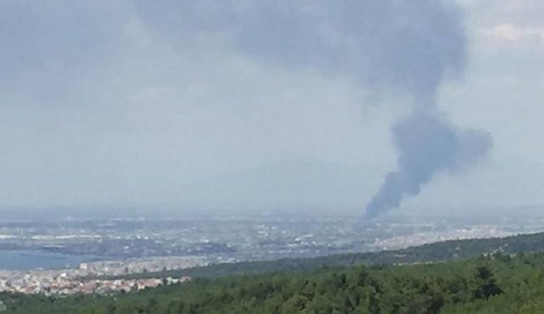 Πυρκαγιά σε μονάδα ανακύκλωσης στη Σίνδο Θεσσαλονίκης